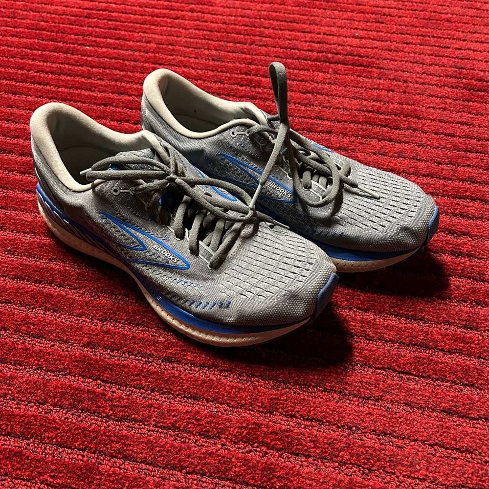 Brooks Gray and Blue Athletic Running Shoes with Mesh Design